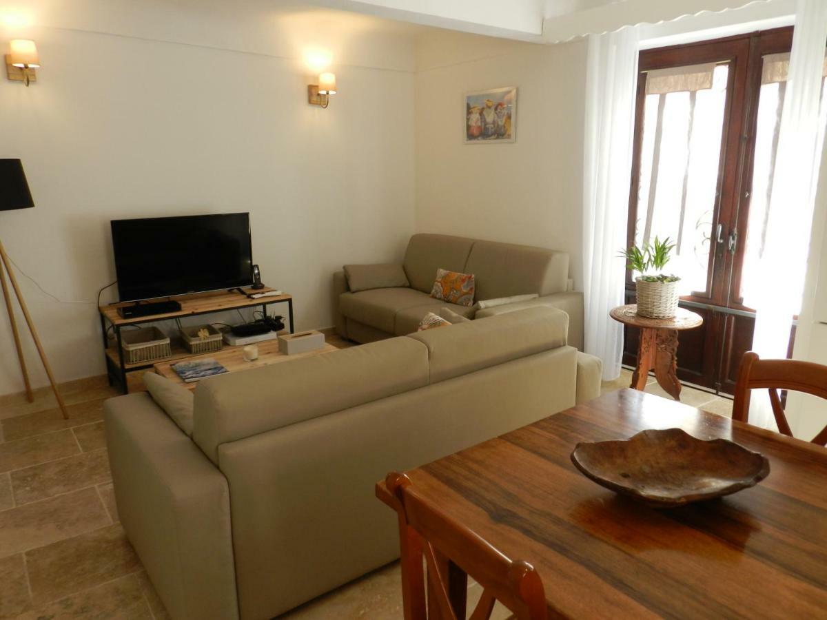 La Maison Peano Gassin Luaran gambar